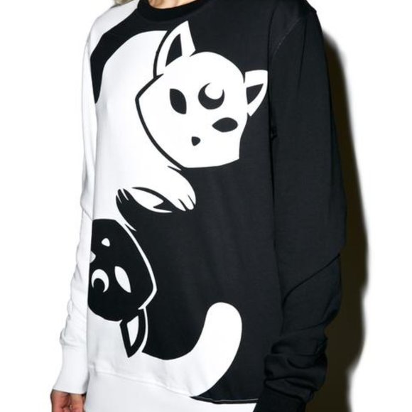 yin yang cat sweater